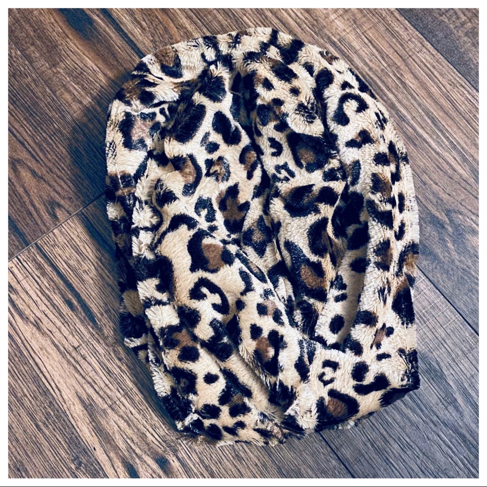 Gorgeous Faux Fur Infinity Scarf - Picture 2 of 3